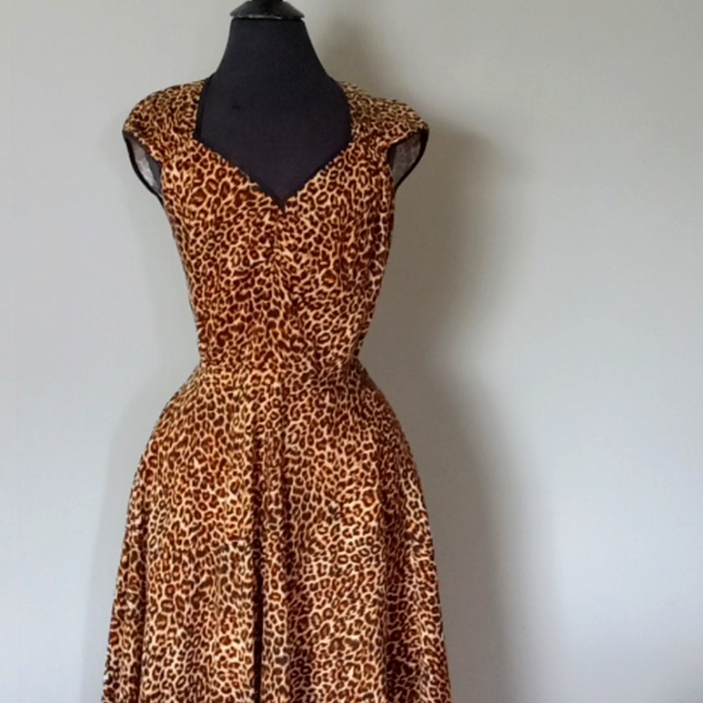 For the Vixen !Pinup Couture leopard print Heidi dress size small